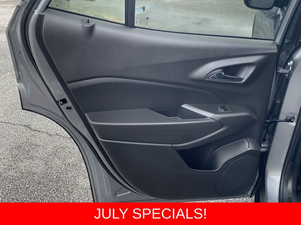 Used 2025 Chevrolet Trax SUV