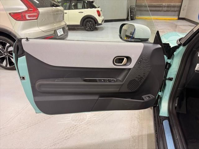 Thumbnail: 2026 MINI Cooper - 10