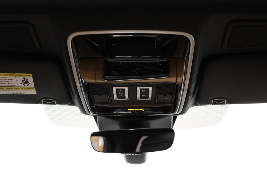 Thumbnail: 2019 Land Rover Range Rover - 14