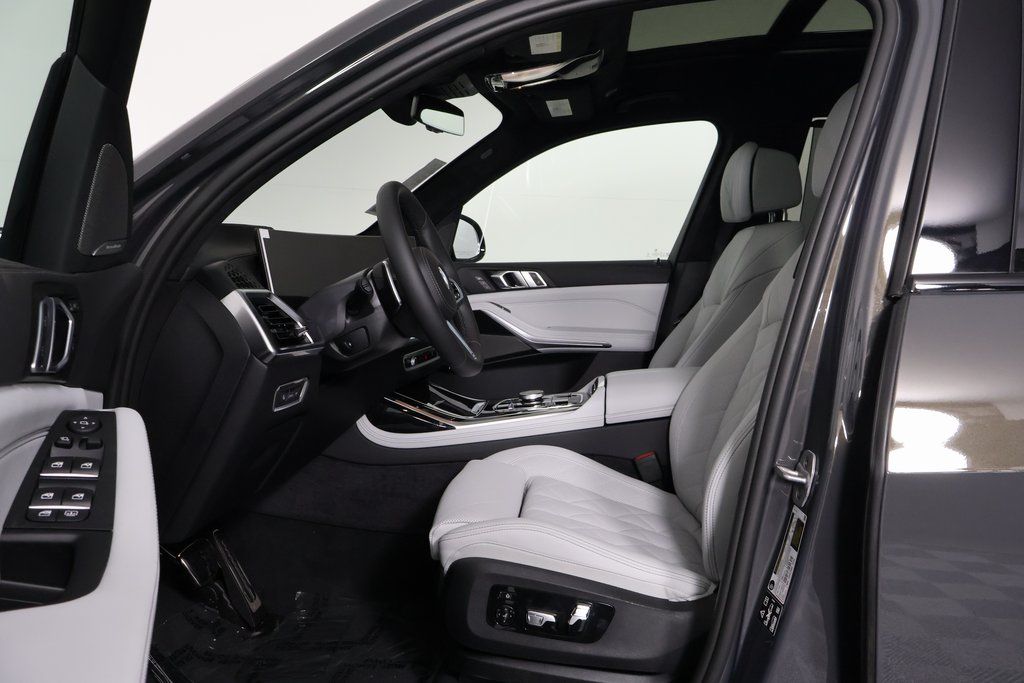 Thumbnail: 2026 BMW X7 - 5