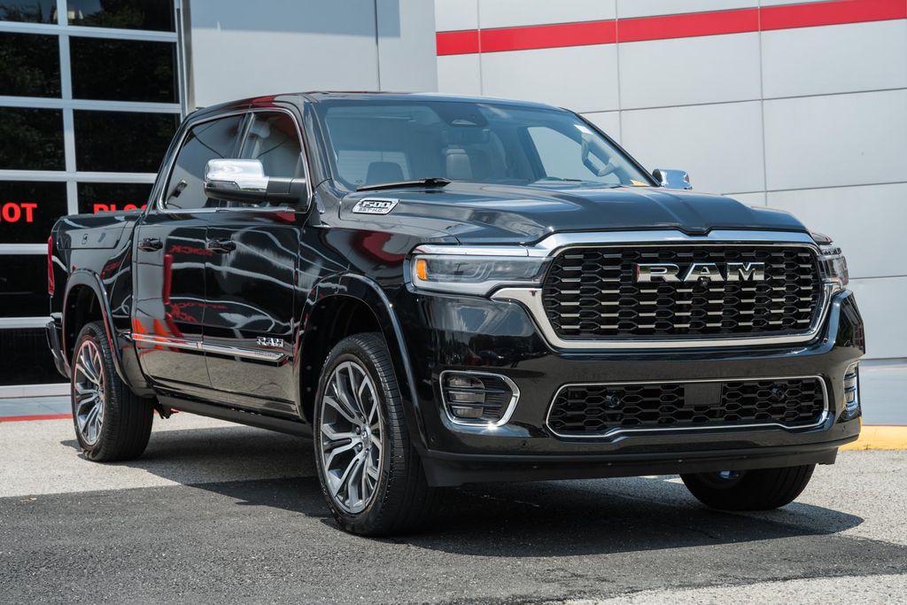 2025 RAM 1500 Tungsten Crew Cab 4WD