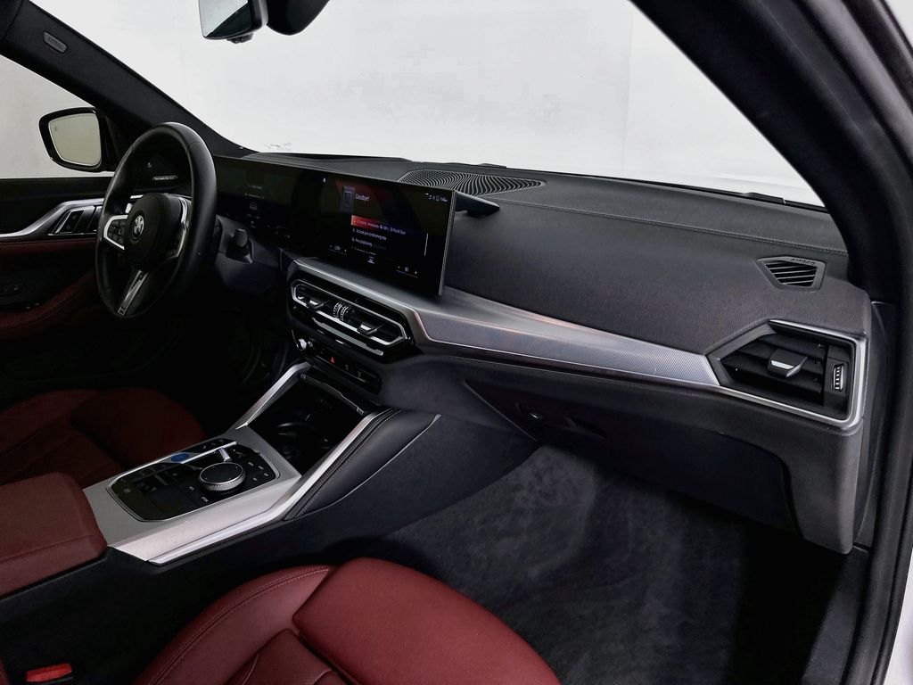 Thumbnail: 2023 BMW i4 - 30