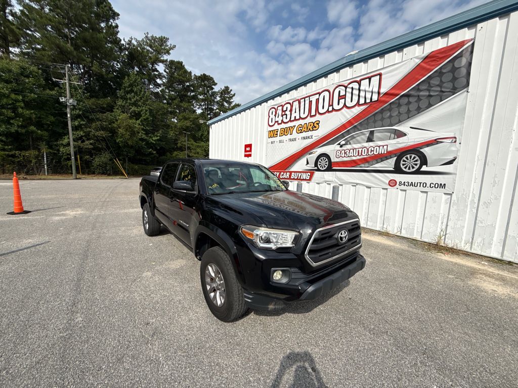 2017 Toyota Tacoma SR5 V6 Double Cab RWD