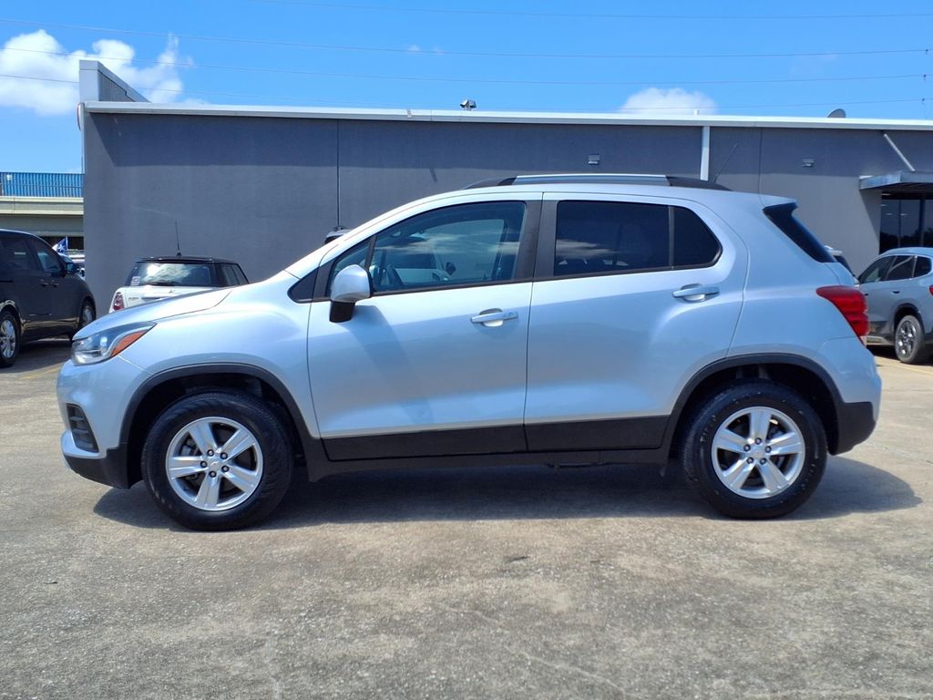 2022 Chevrolet Trax LT - 4
