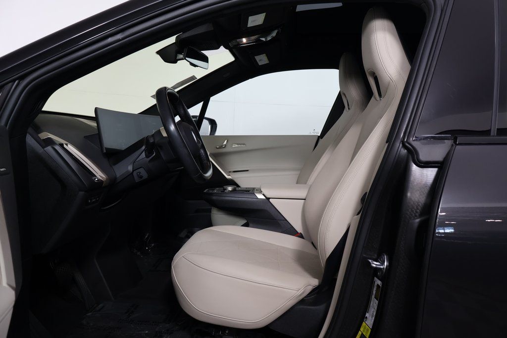 Thumbnail: 2024 BMW iX - 10