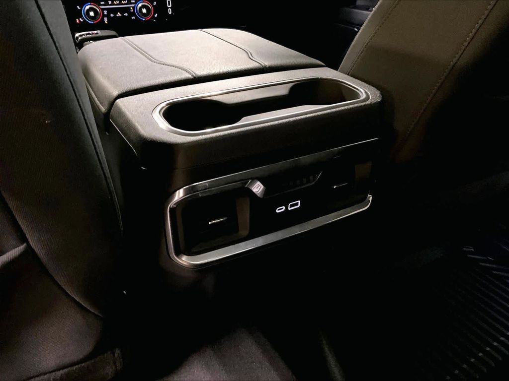 2023 GMC Sierra 1500 — photo 28