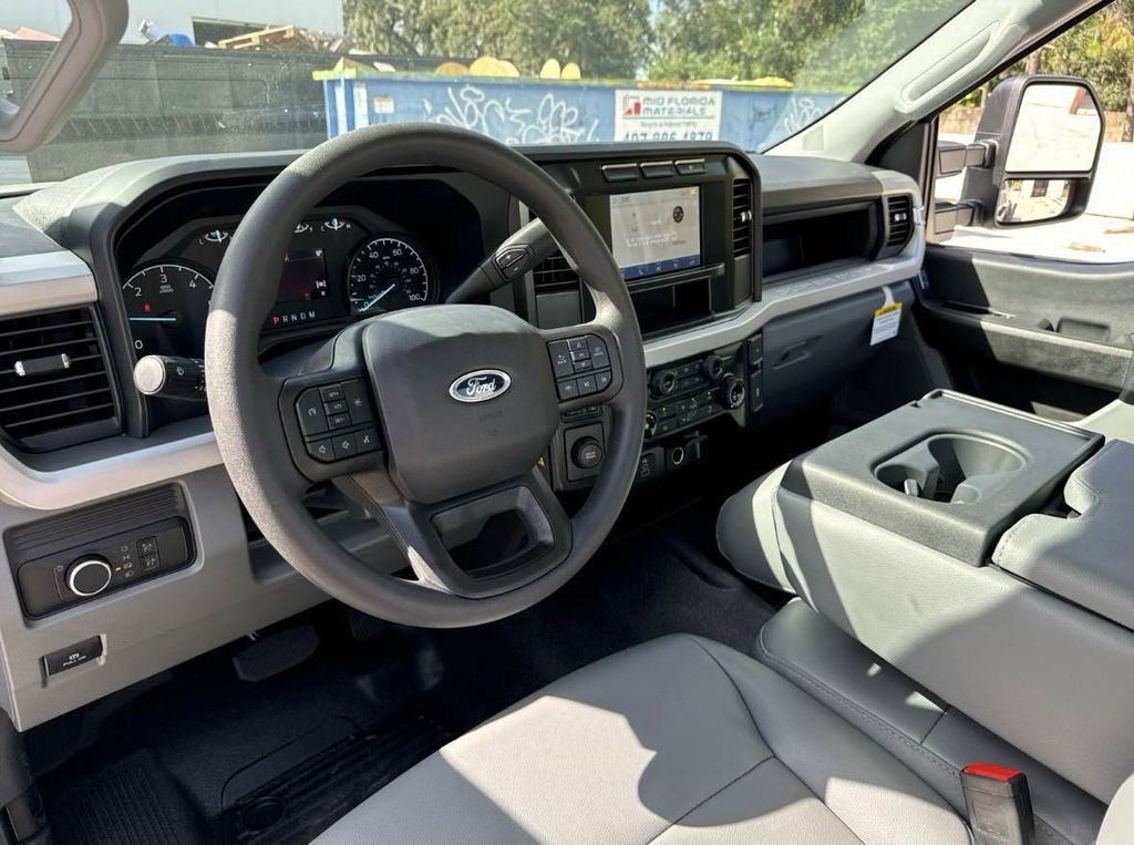 2024 Ford F-550 XL photo 4