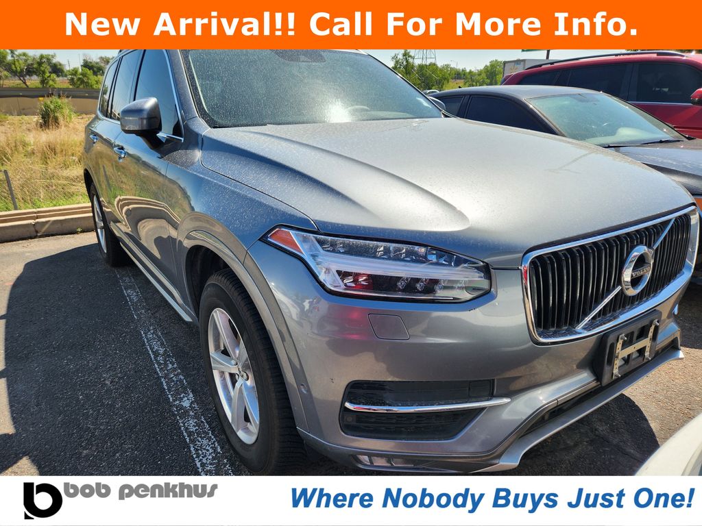 2016 Volvo XC90 T5 Momentum