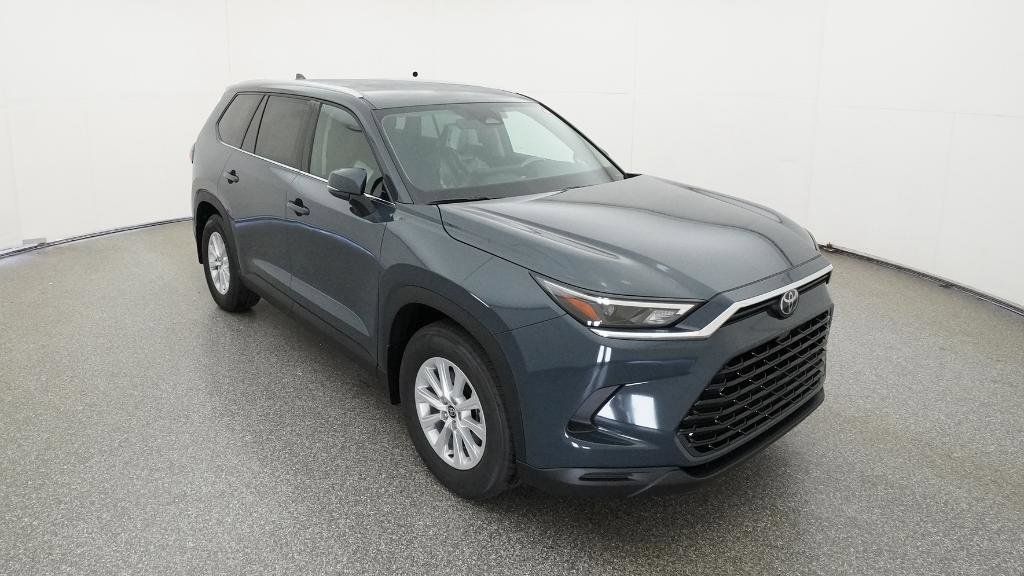 2025 Toyota Grand Highlander XLE 9