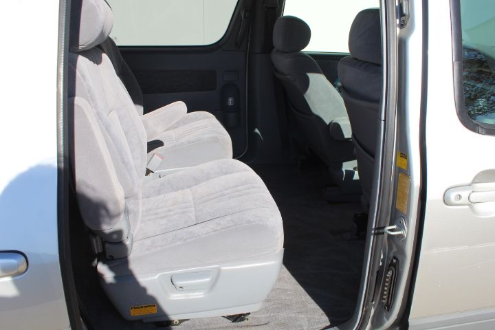 Used Car 2002 Toyota Sienna  For Sale Under $10,000 In Georgetown, Texas