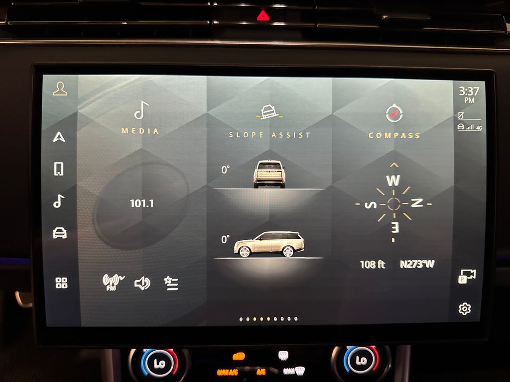 Used 2023 Black Land Rover SE image 21