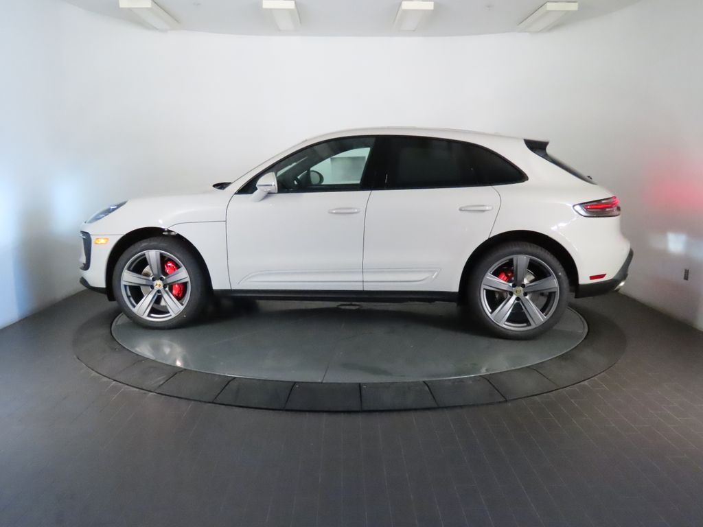 Thumbnail: 2026 Porsche Macan - 2