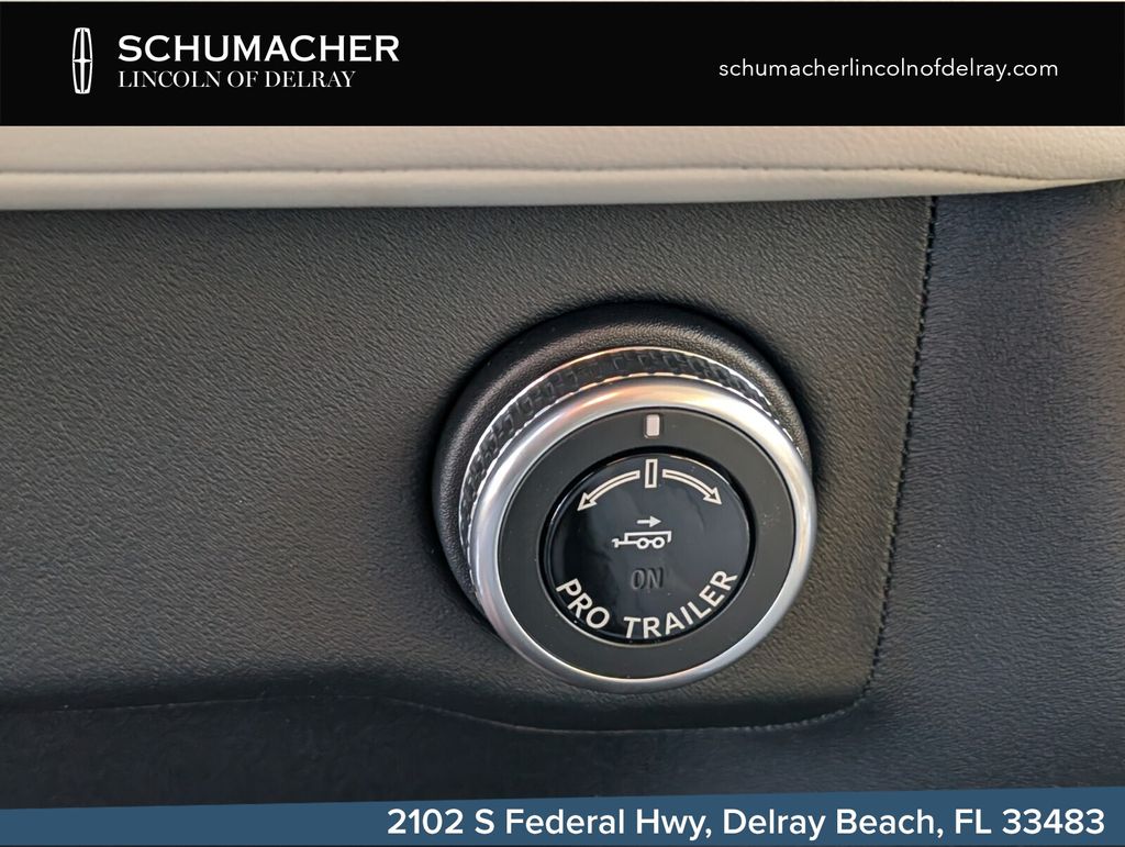 new 2026 Lincoln Navigator car, priced at $87,299