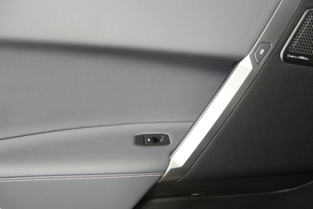 Thumbnail: 2026 BMW iX - 15