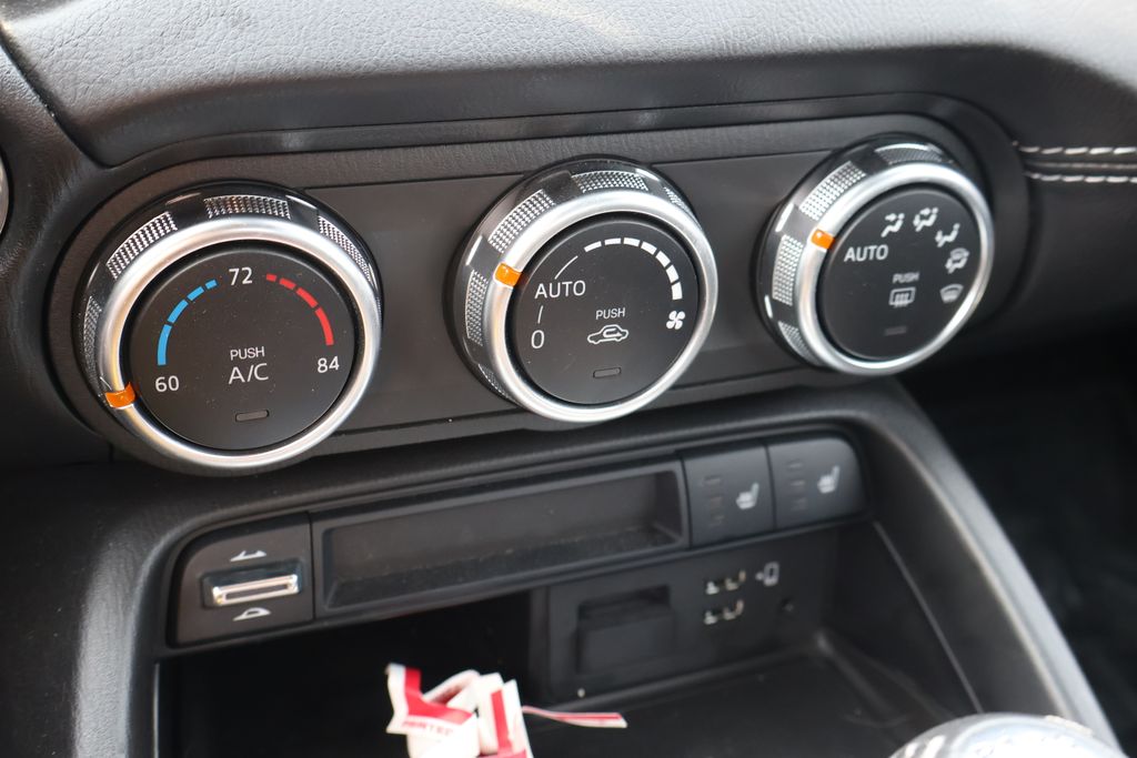 2022 Mazda MX-5 Miata Grand Touring 23