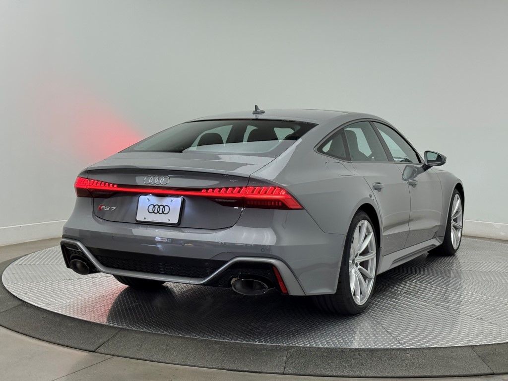 Thumbnail: 2026 Audi RS 7 - 15
