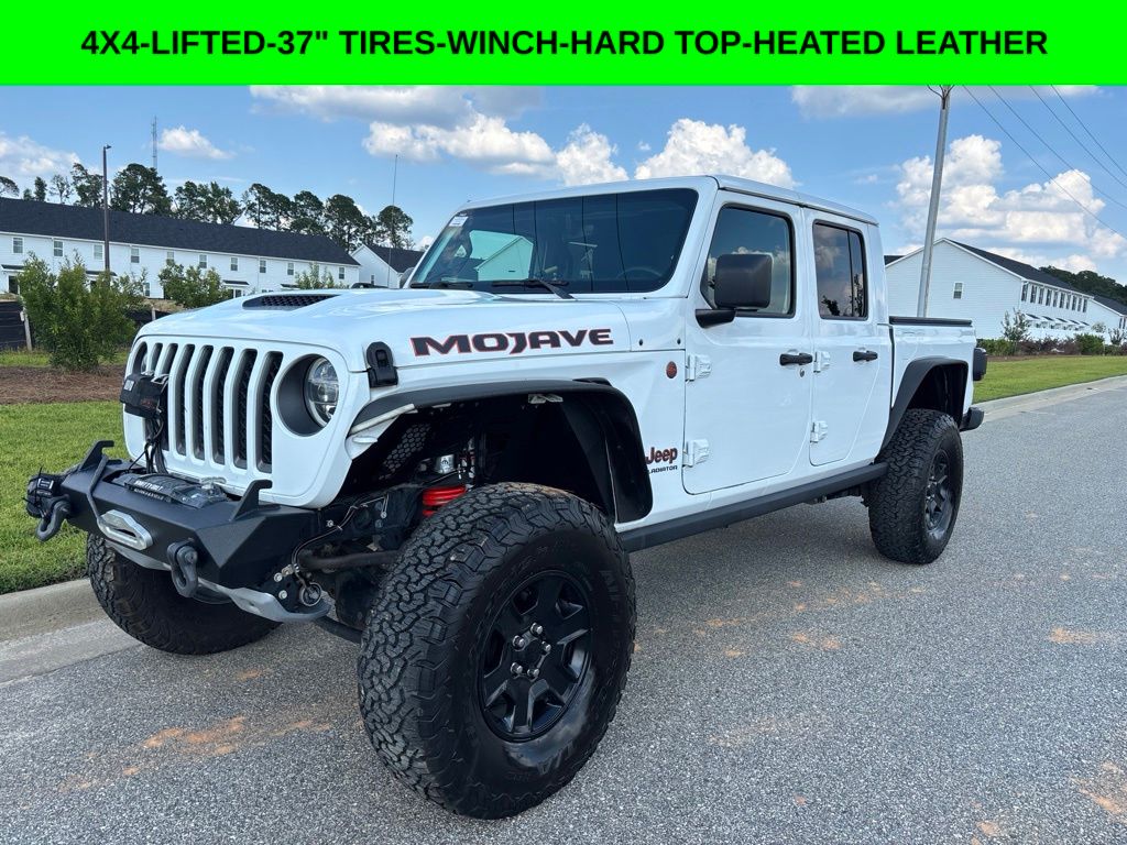 Bright White Clearcoat 2022 Jeep Gladiator Pickup Truck Four-Wheel Drive 8-Speed Automatic