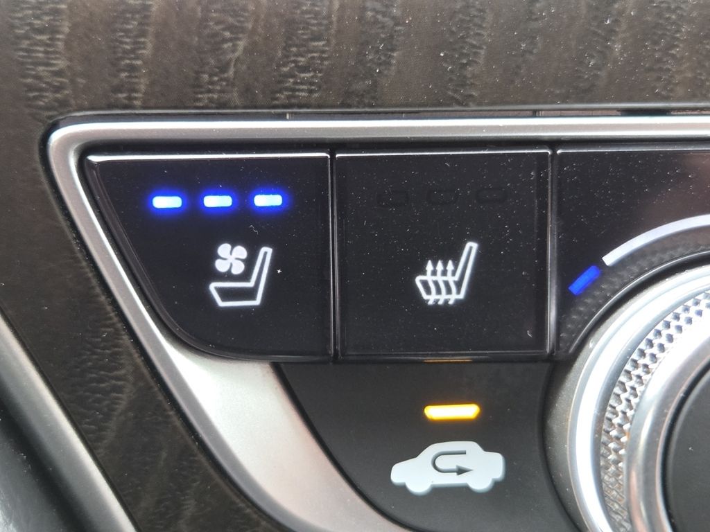 Certified Used 2022 Black Honda Touring image 5