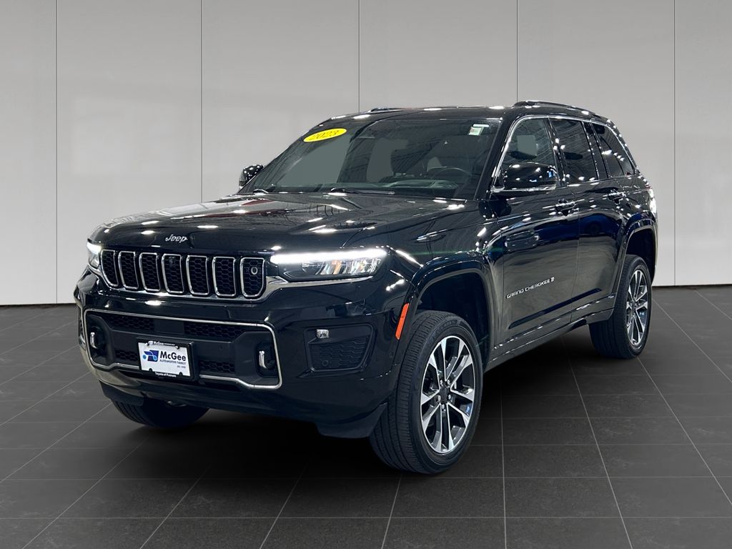 2023 Jeep Grand Cherokee Overland 4WD