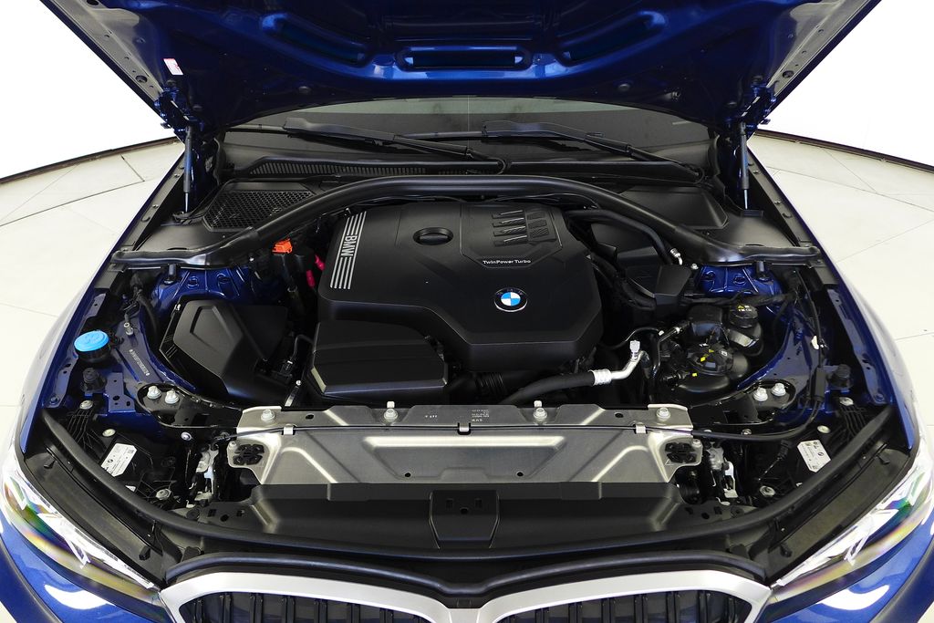 Thumbnail: 2024 BMW 3 Series - 6