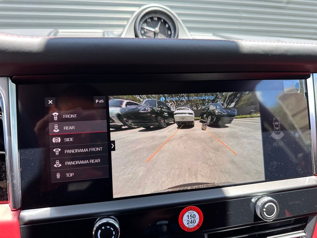 Thumbnail: 2025 Porsche Macan - 26