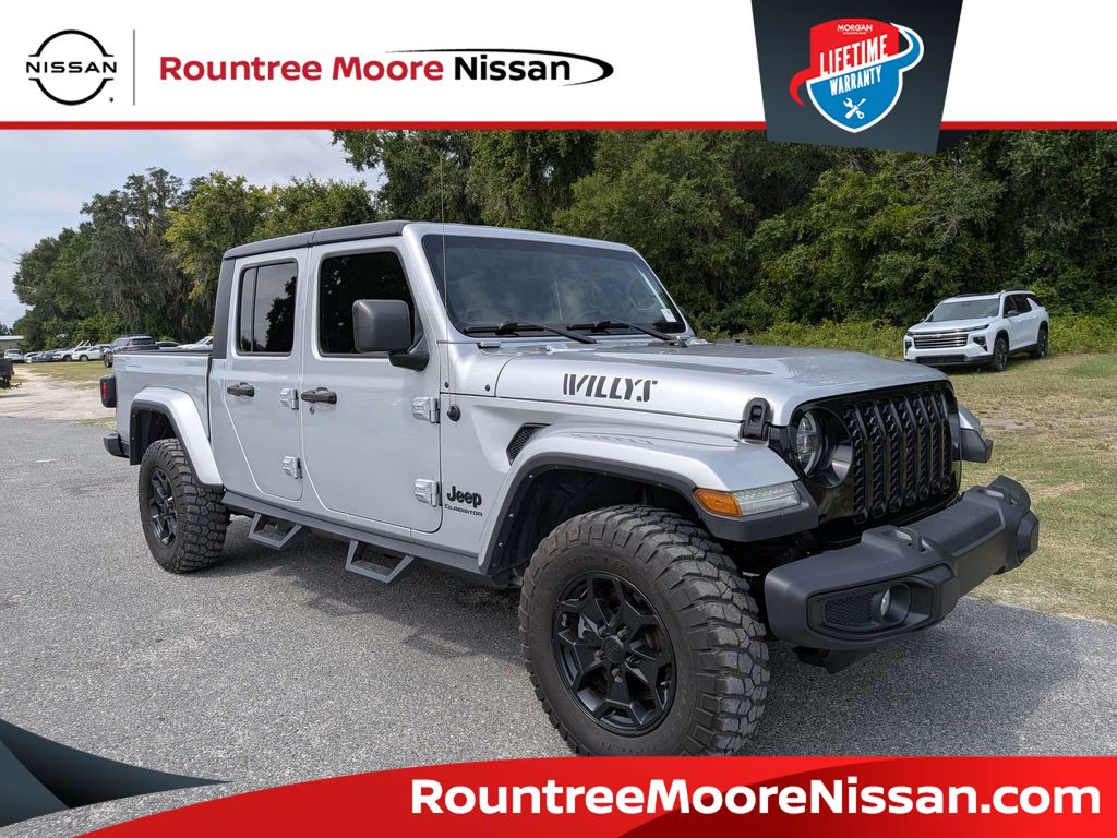  2022 Jeep Gladiator Willys Crew Cab 4WD   