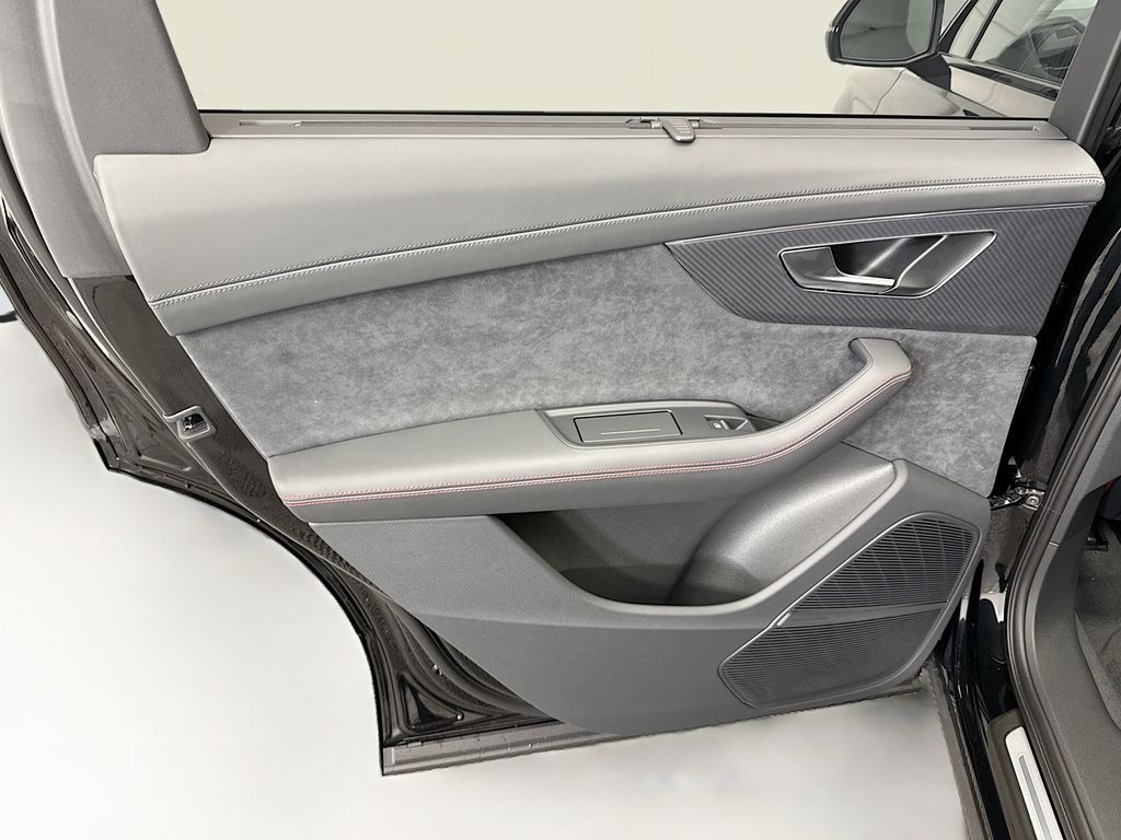 Thumbnail: 2026 Audi Q7 - 27