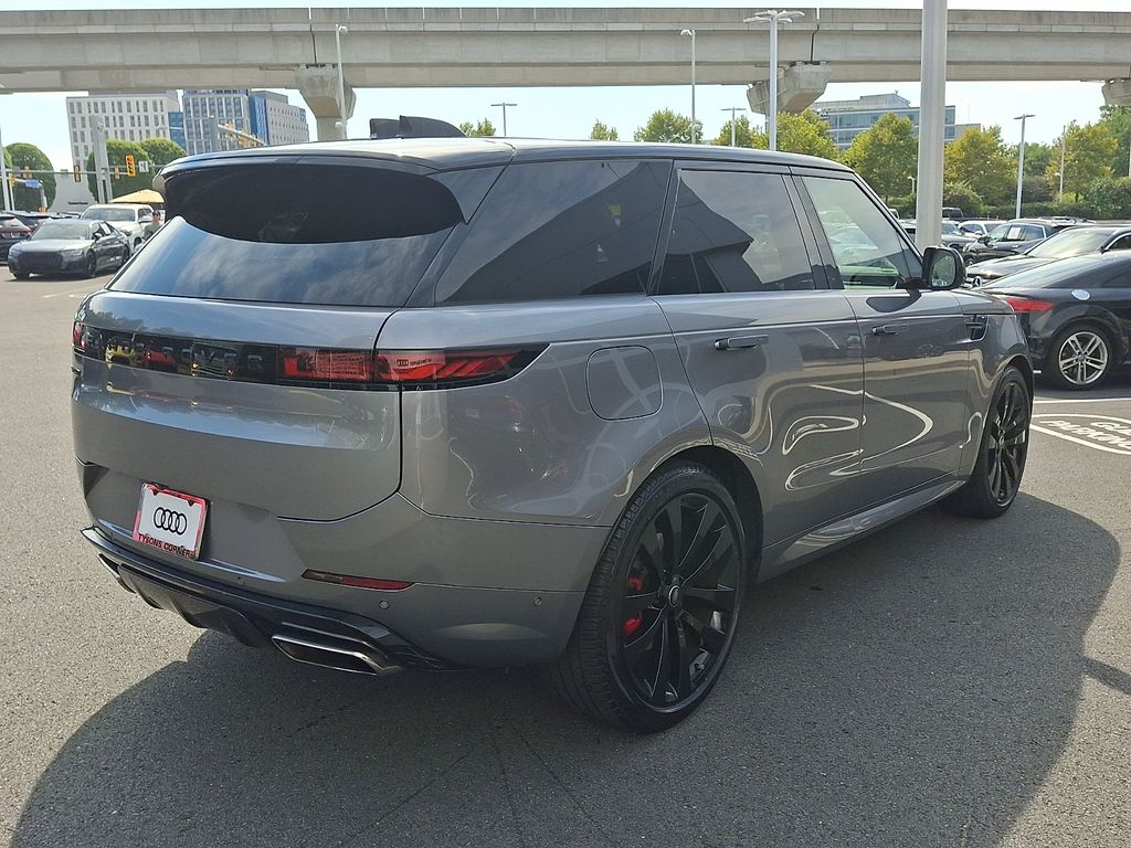 Thumbnail: 2024 Land Rover Range Rover Sport - 4