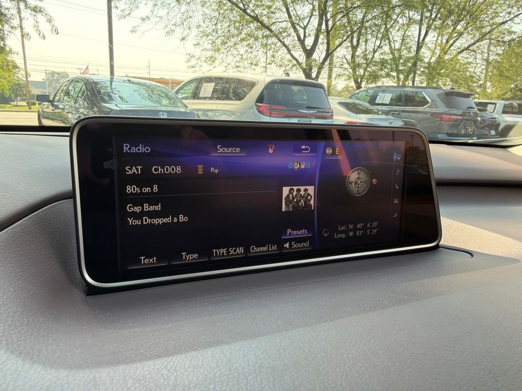 Used 2019 Beige Lexus 350 image 19