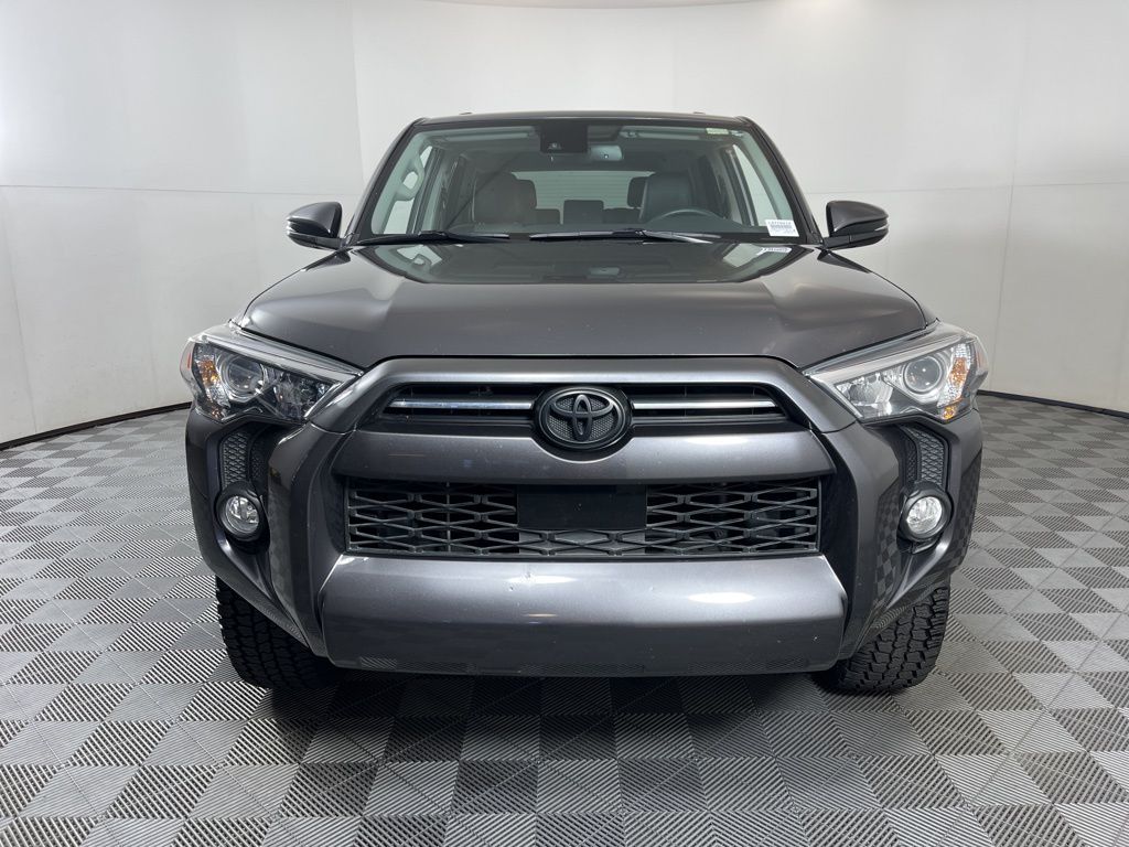 Thumbnail: 2020 Toyota 4Runner - 17