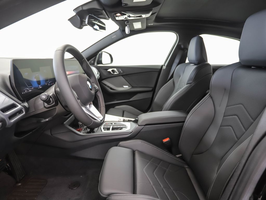 Thumbnail: 2025 BMW 2 Series - 11