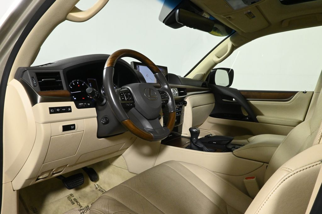 Thumbnail: 2017 Lexus LX - 15