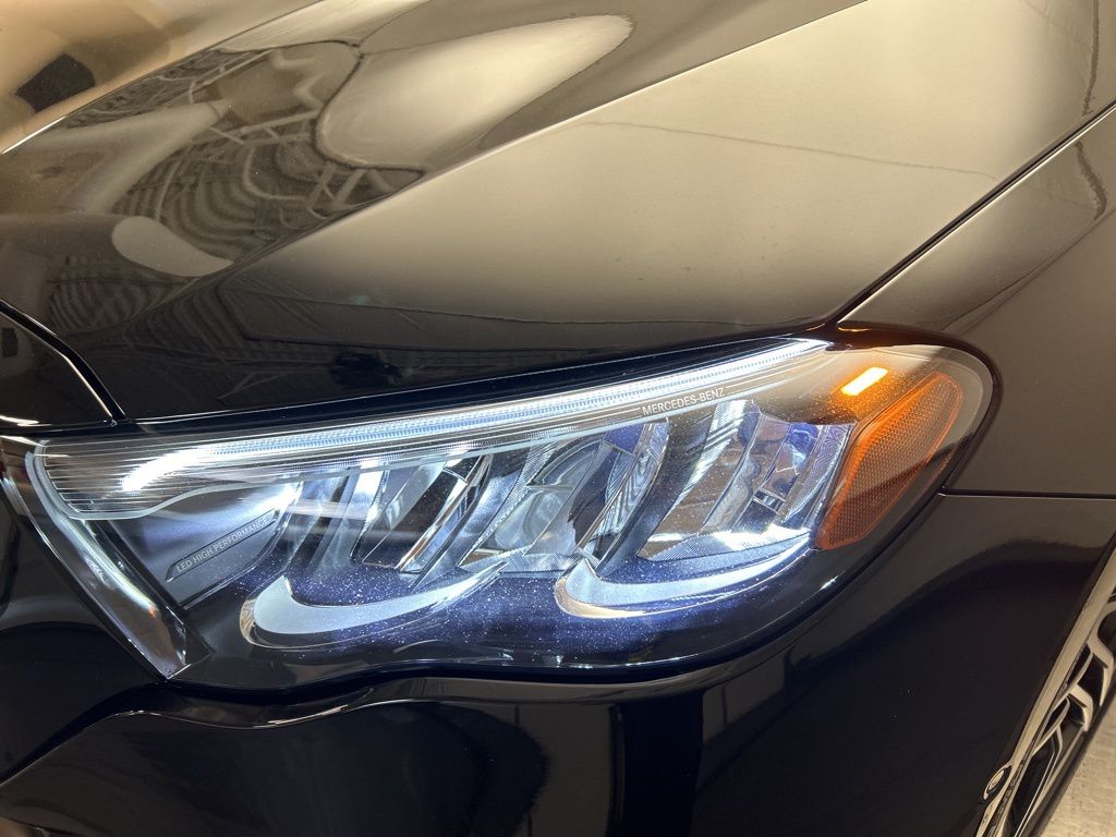 Thumbnail: 2025 Mercedes-Benz E-Class - 9