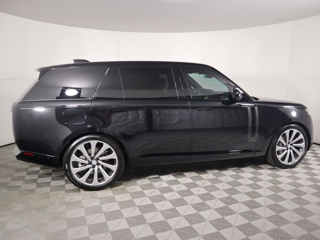 Thumbnail: 2025 Land Rover Range Rover - 4