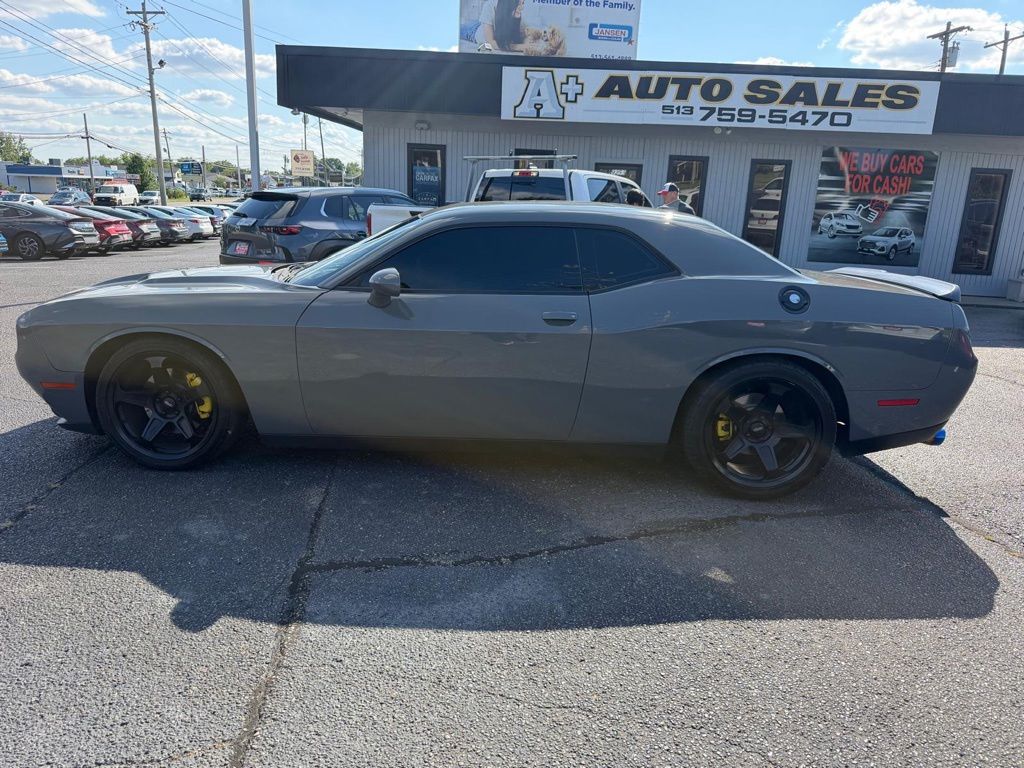 Destroyer Gray Clearcoat 2017 Dodge Challenger Coupe Rear-Wheel Drive 6-Speed Manual