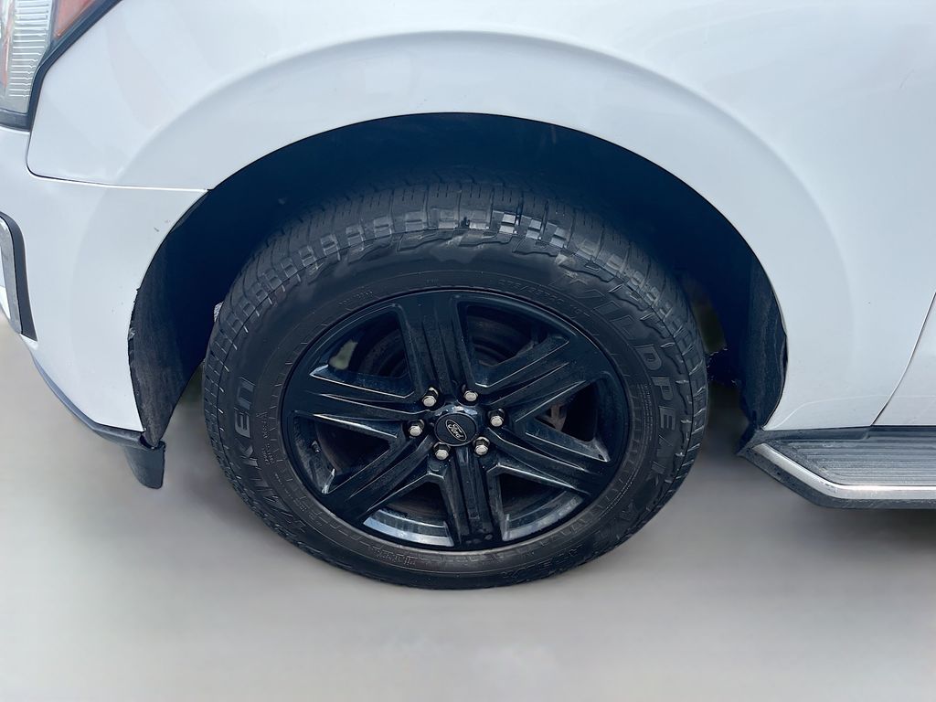 Used 2021 White Ford XLT image 33