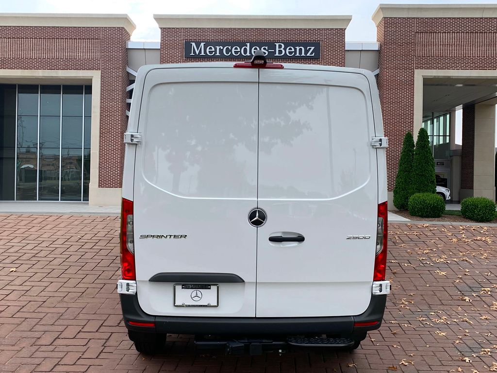 2025 Mercedes-Benz Sprinter 2500 5