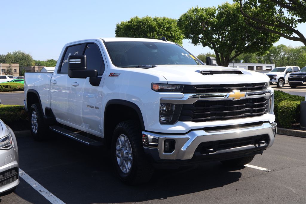 Thumbnail: 2024 Chevrolet Silverado 2500 - 3