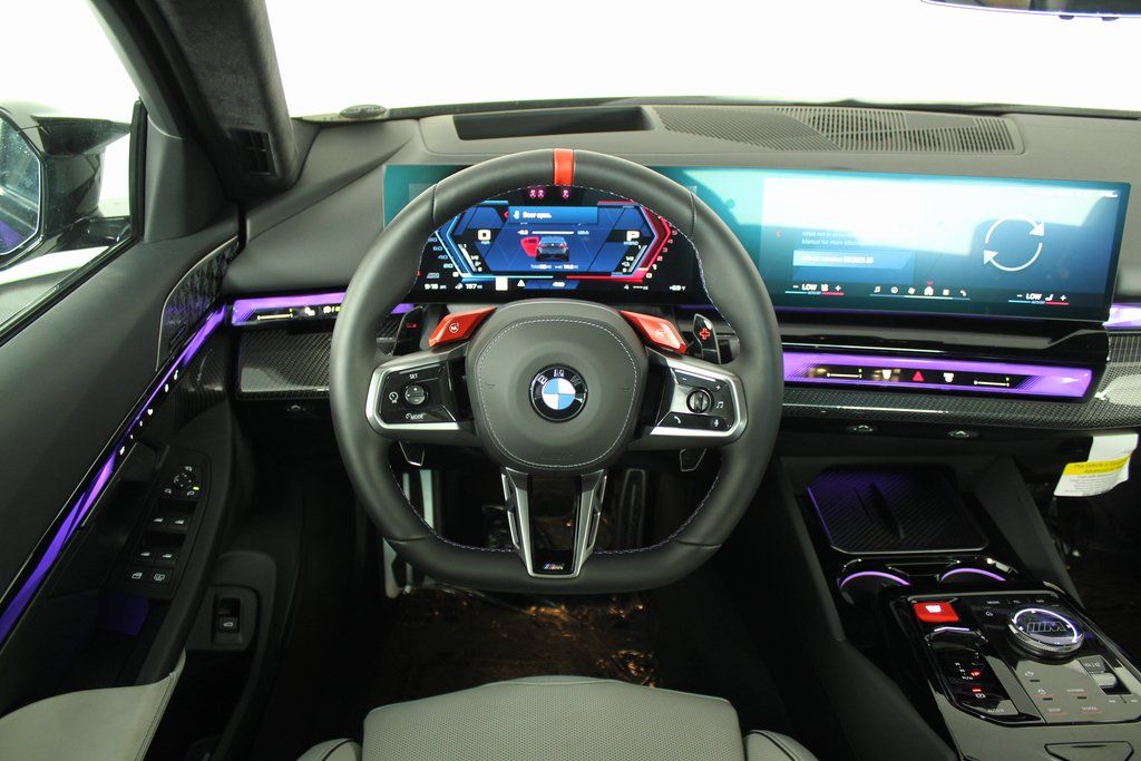 Thumbnail: 2025 BMW M5 - 3