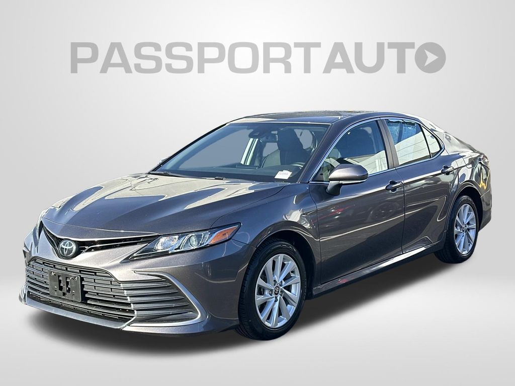 2022 Toyota Camry LE AWD