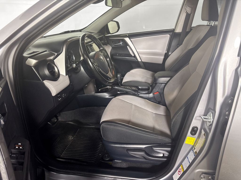 2017 Toyota RAV4 Hybrid XLE