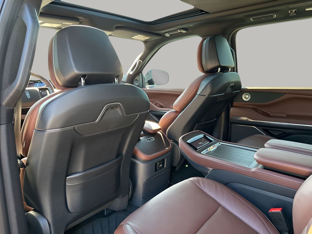 Used Car 2025 Lincoln Navigator  Reserve For Sale Under $100,000 In Austin, Texas