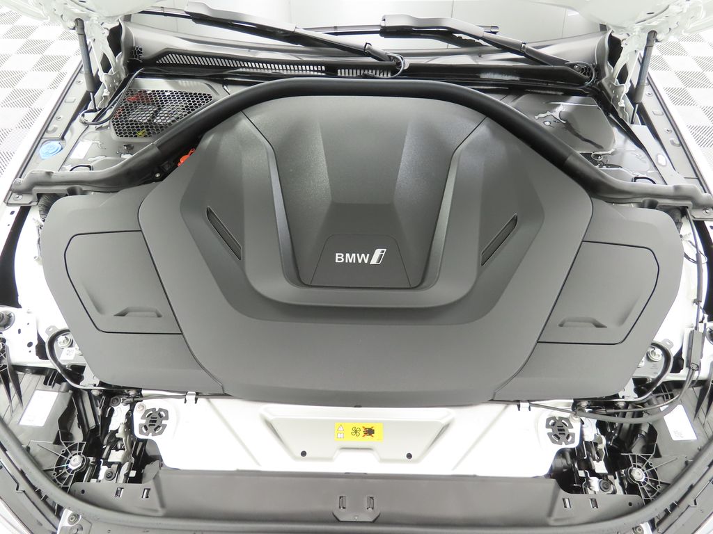 Thumbnail: 2025 BMW i4 - 29