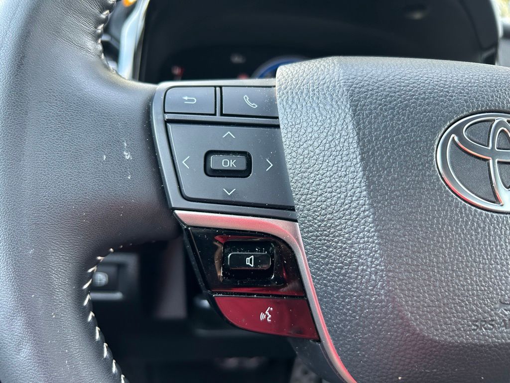 Thumbnail: 2025 Toyota Camry - 19