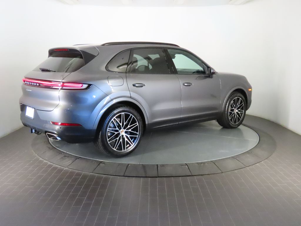 Thumbnail: 2025 Porsche Cayenne - 7