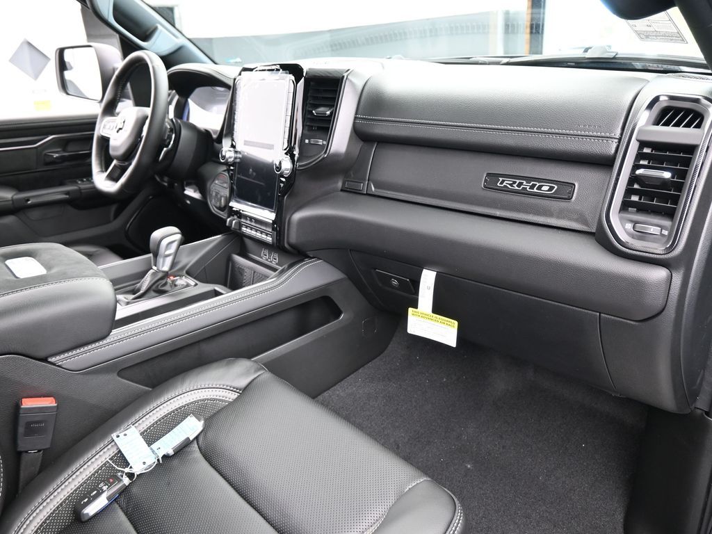 New 2026 Diamond Black Crystal Pearlcoat Ram RHO image 44