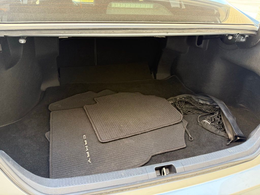 Thumbnail: 2020 Toyota Camry - 25