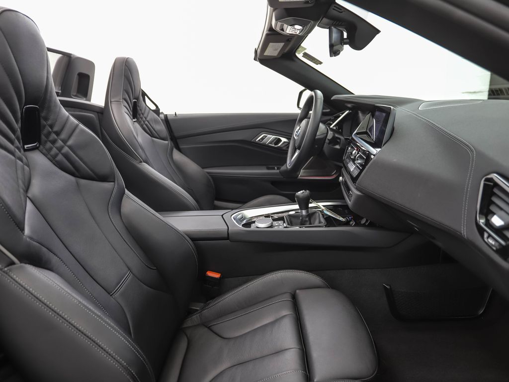 Thumbnail: 2025 BMW Z4 - 23