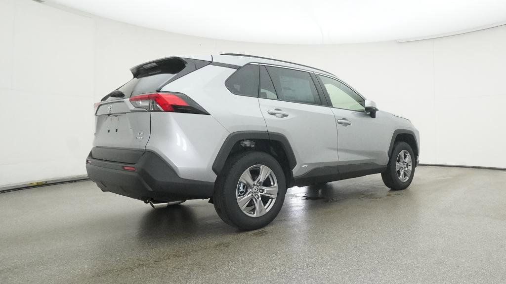 Thumbnail: 2025 Toyota RAV4 - 8