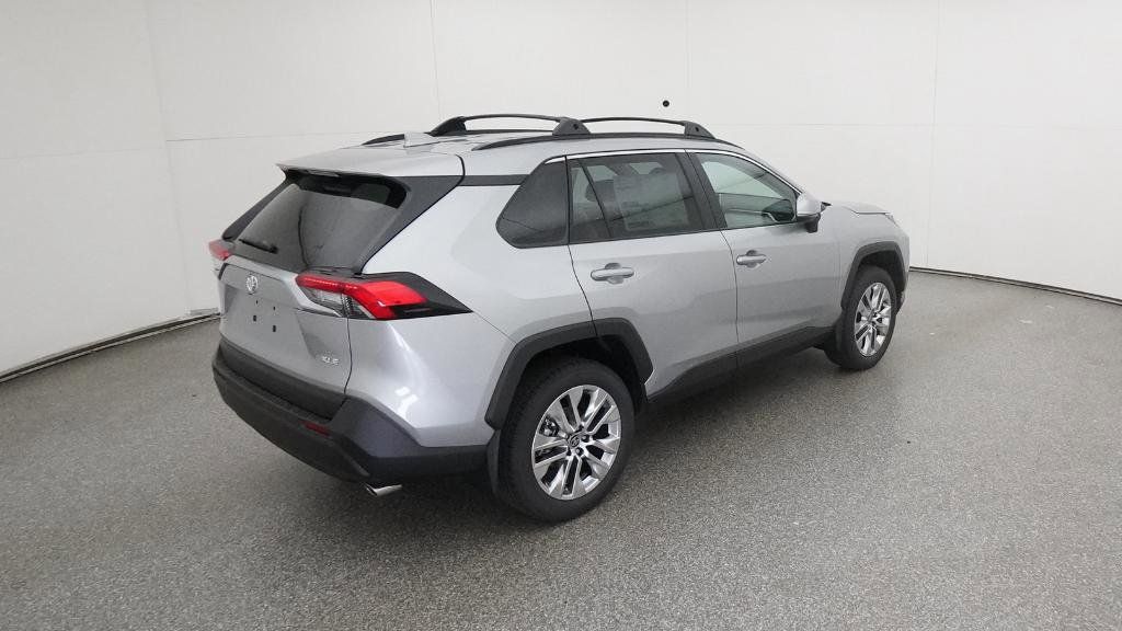Thumbnail: 2025 Toyota RAV4 - 4